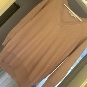 Light tan loft sweater, Eyelet arms, V-neck, fitted waist, loose belly, medium
